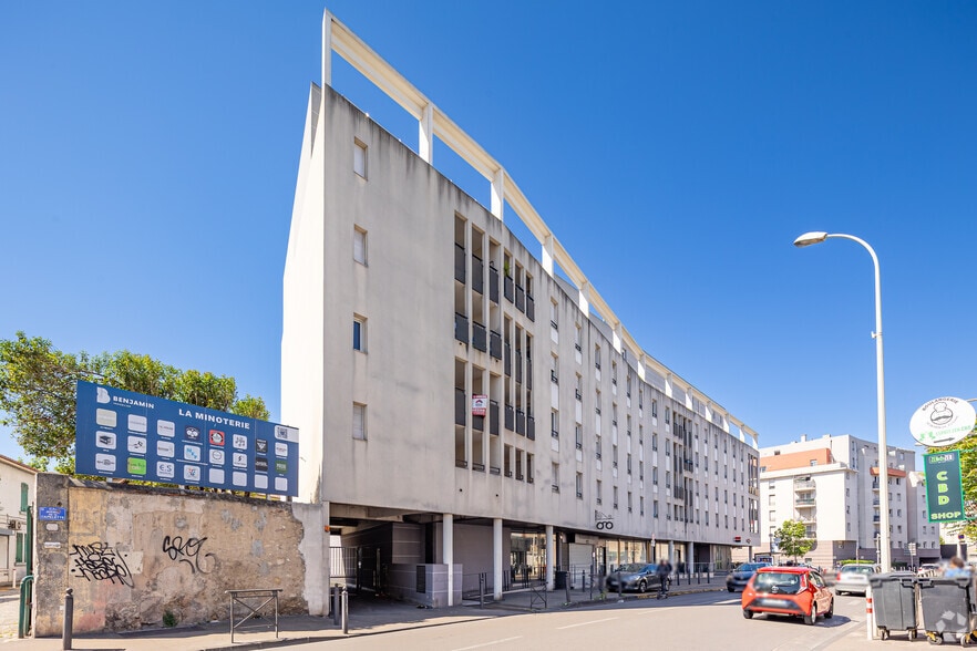 Immeuble residentiel dans Marseille à vendre - Photo de l’immeuble – Image 2 sur 6