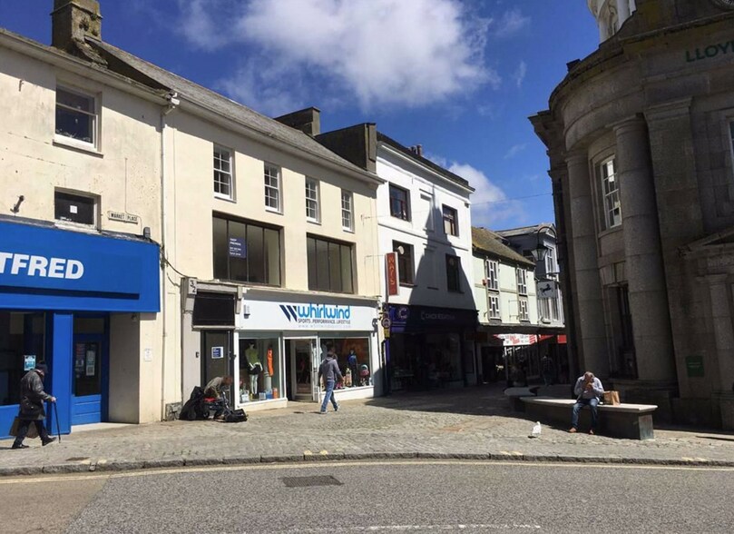 32 Market Pl, Penzance à louer - Photo de l’immeuble – Image 2 sur 2