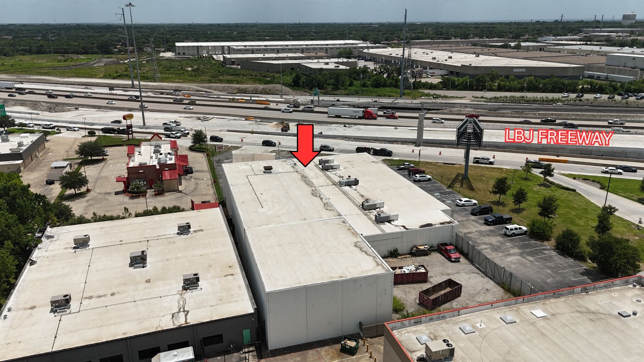 12925 Lyndon B Johnson Fwy, Garland, TX à louer Photo de l’immeuble– Image 1 sur 19