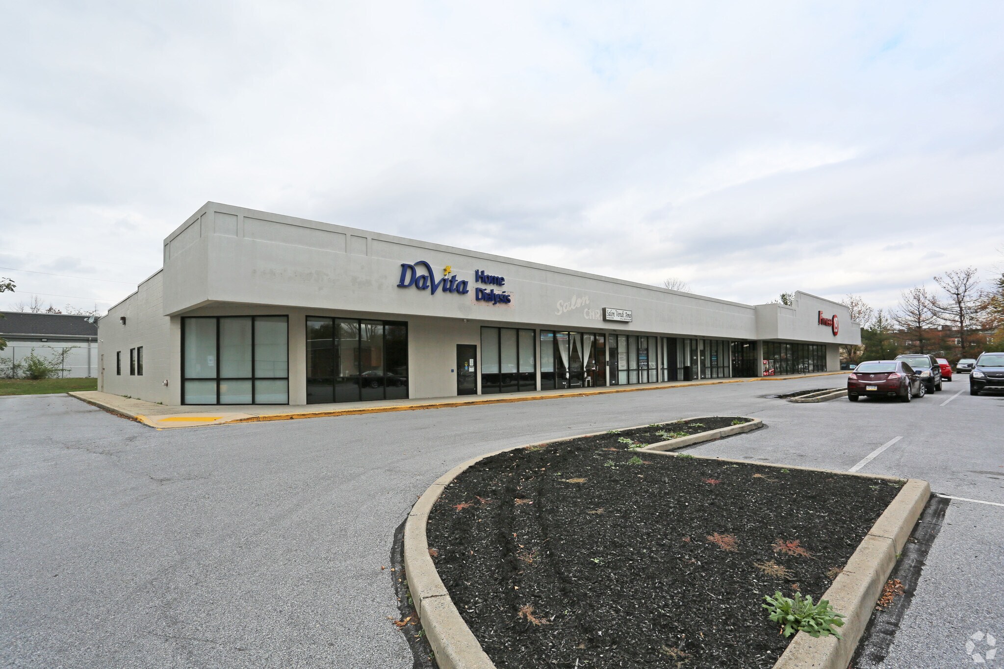 831 Providence Rd, Secane, PA à louer Photo principale– Image 1 sur 5