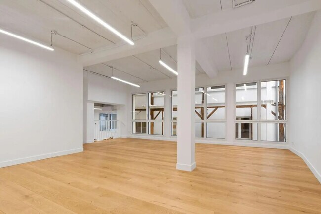 Plus de détails pour Bureau à louer