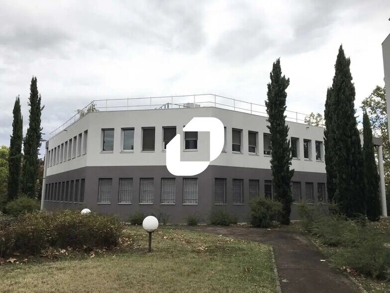 Bureau dans Bron à louer - Photo de l’immeuble – Image 3 sur 6