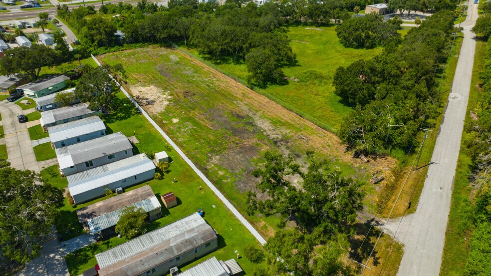 674 Woodland Estates Avenue, Ruskin, FL à vendre - Aérien – Image 3 sur 7