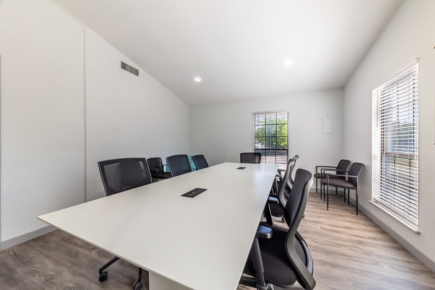 5206 Wind River Rd, Austin, TX à vendre - Photo de l’immeuble – Image 3 sur 27