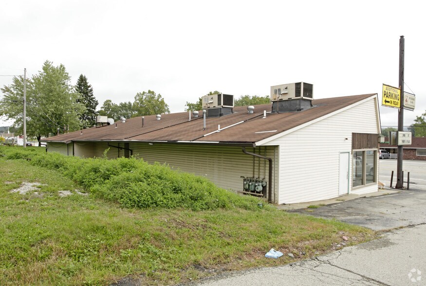 3357 Pittsburgh Rd, Perryopolis, PA à louer - Photo de l’immeuble – Image 2 sur 3