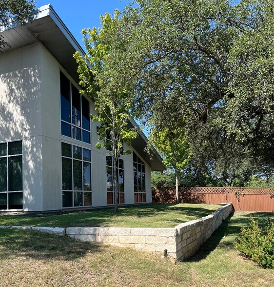 6403 W Highway 290, Austin, TX à louer - Photo de l’immeuble – Image 2 sur 4