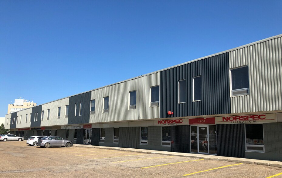 4630-4732 91st Ave NW, Edmonton, AB à louer - Photo de l’immeuble – Image 3 sur 4