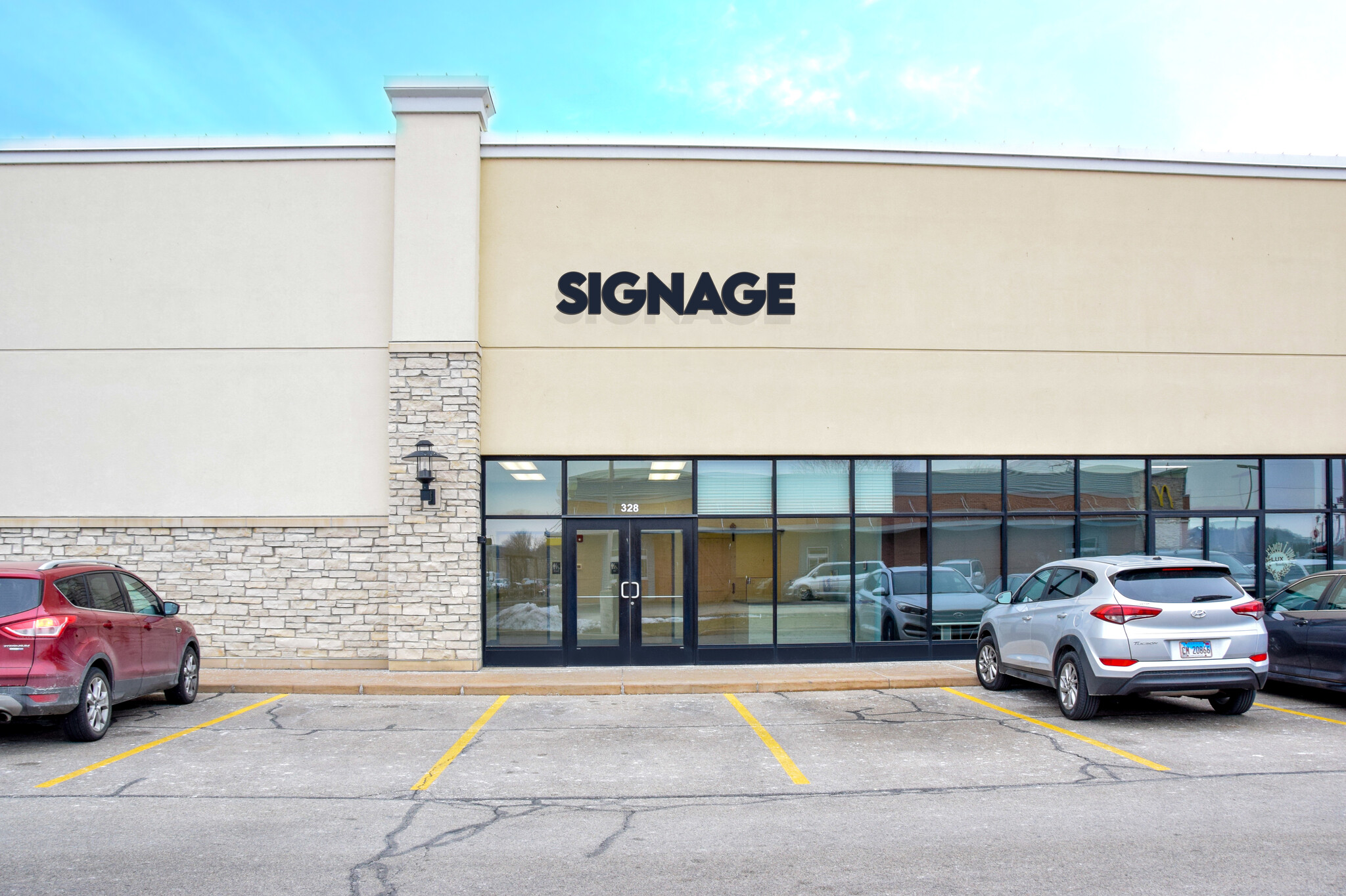 318 W Washington St, East Peoria, IL à louer Photo de l’immeuble– Image 1 sur 5