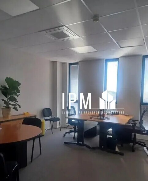 Bureau dans Marseille à louer - Photo intérieure – Image 1 sur 4