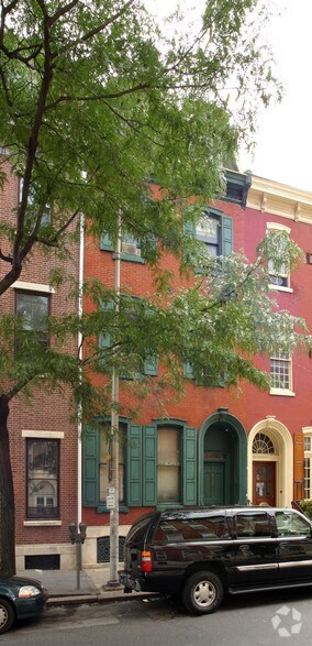 1310 Spruce St, Philadelphia, PA à vendre - Photo de l’immeuble – Image 2 sur 2