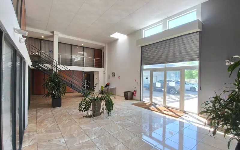Local d'activités dans Montpellier à vendre - Hall d’entrée – Image 3 sur 20