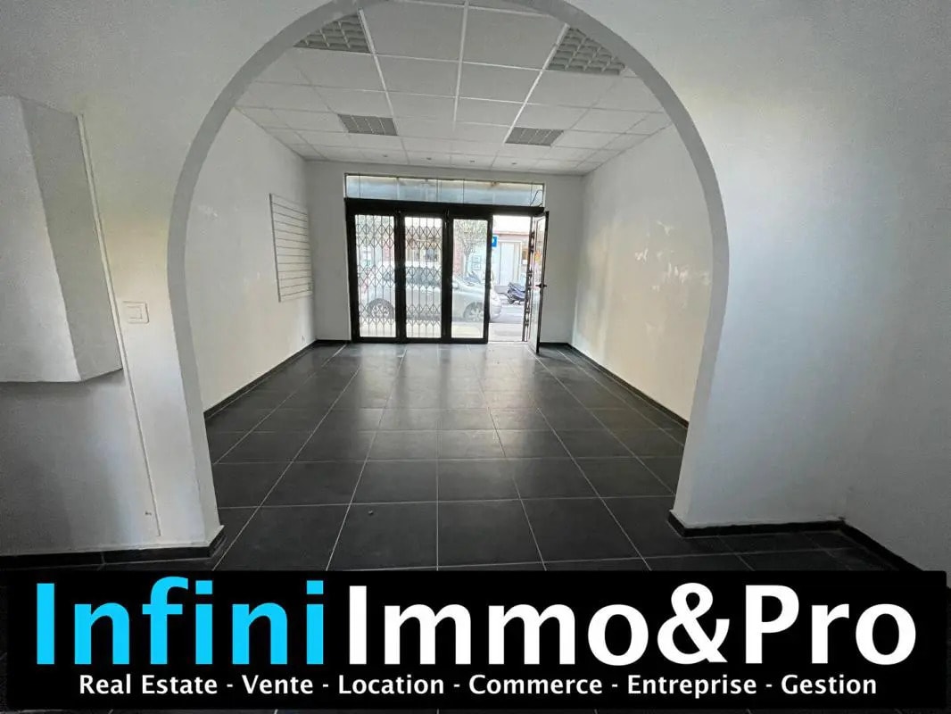 Local commercial dans JUAN-LES-PINS à louer Photo de l’immeuble– Image 1 sur 8