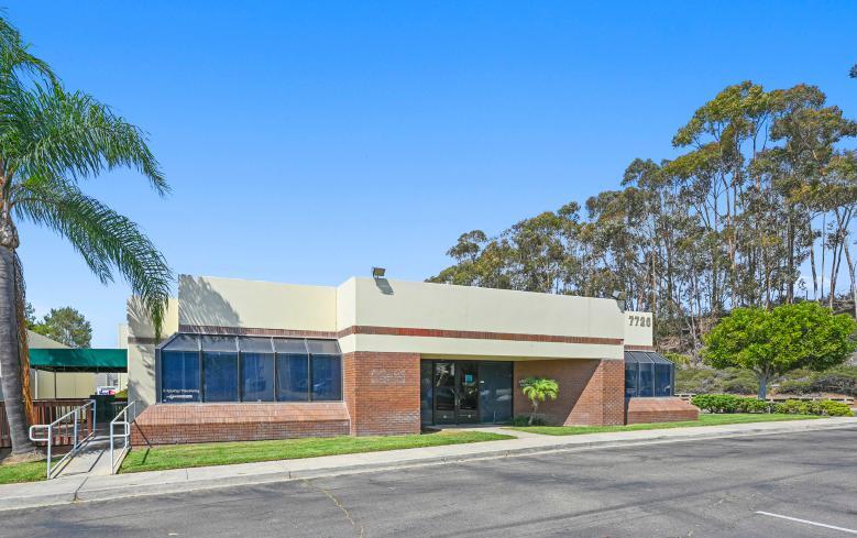 7726 Arjons Dr, San Diego, CA à vendre - Photo de l’immeuble – Image 2 sur 3