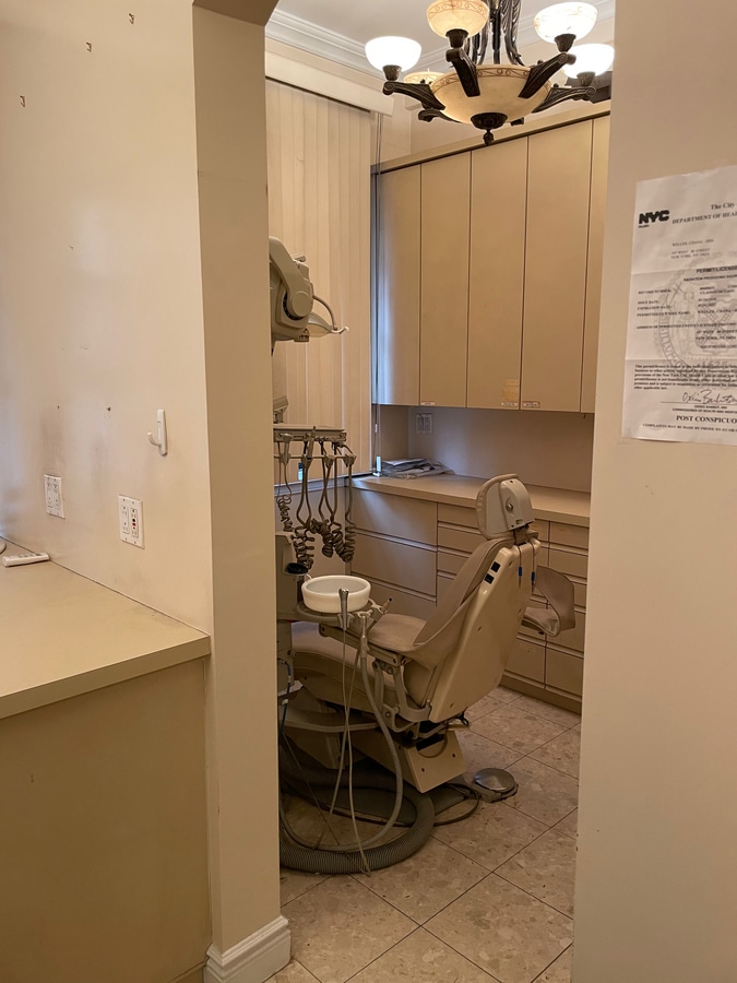 105-113 W 86th St, New York, NY 10024 - Lot Med Office - - Photo intérieure - Image 2 of 4