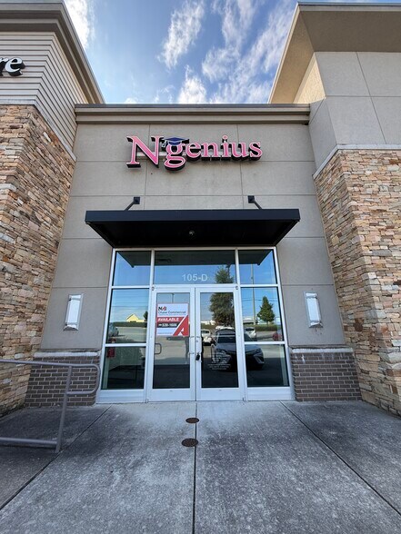 105 Brookridge Dr, Madison, AL à louer - Photo de l’immeuble – Image 2 sur 10