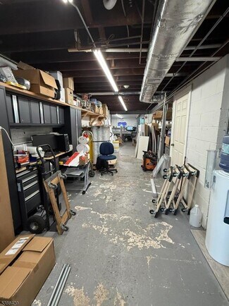 Plus de détails pour 595 New York Ave, Lyndhurst, NJ - Local d'activités à louer
