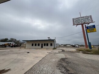 Plus de détails pour 866 FM 99, Whitsett, TX - Local commercial à vendre
