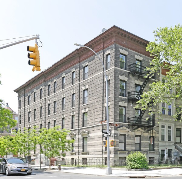 80 New York Ave, Brooklyn, NY à vendre - Photo principale – Image 1 sur 9