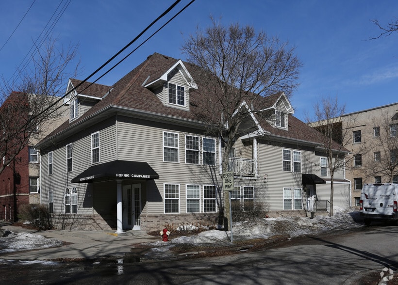 1000 W 22nd St, Minneapolis, MN à vendre - Photo principale – Image 1 sur 4