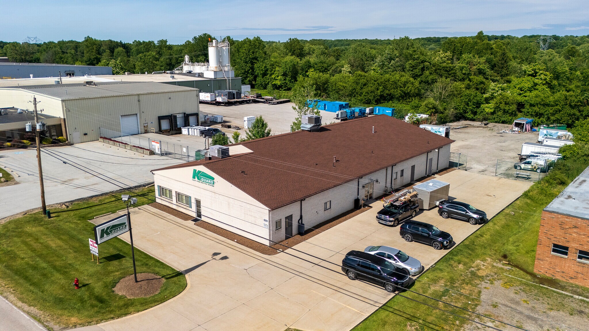8601 Freeway Dr, Macedonia, OH à vendre Photo de l’immeuble– Image 1 sur 9