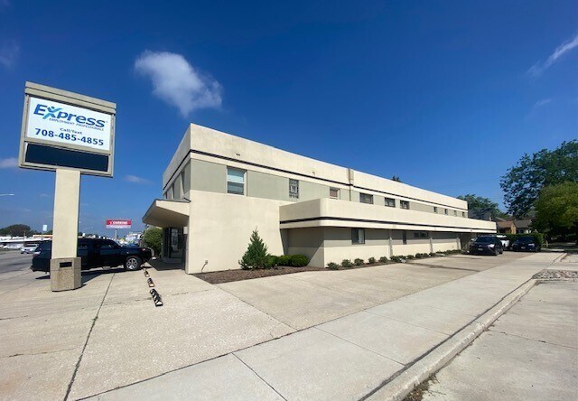 9100 Ogden Ave, Brookfield, IL à louer - Photo de l’immeuble – Image 1 sur 7