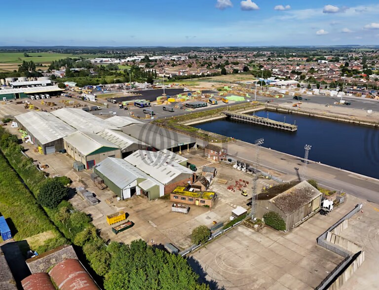 Cross Bank Rd, Kings Lynn à louer - Photo de l’immeuble – Image 3 sur 5