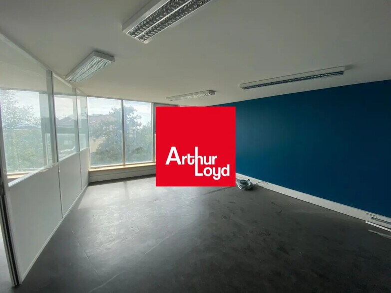 51 Traverse Du Moulin A Vent, Marseille à vendre - Photo de l’immeuble – Image 1 sur 7