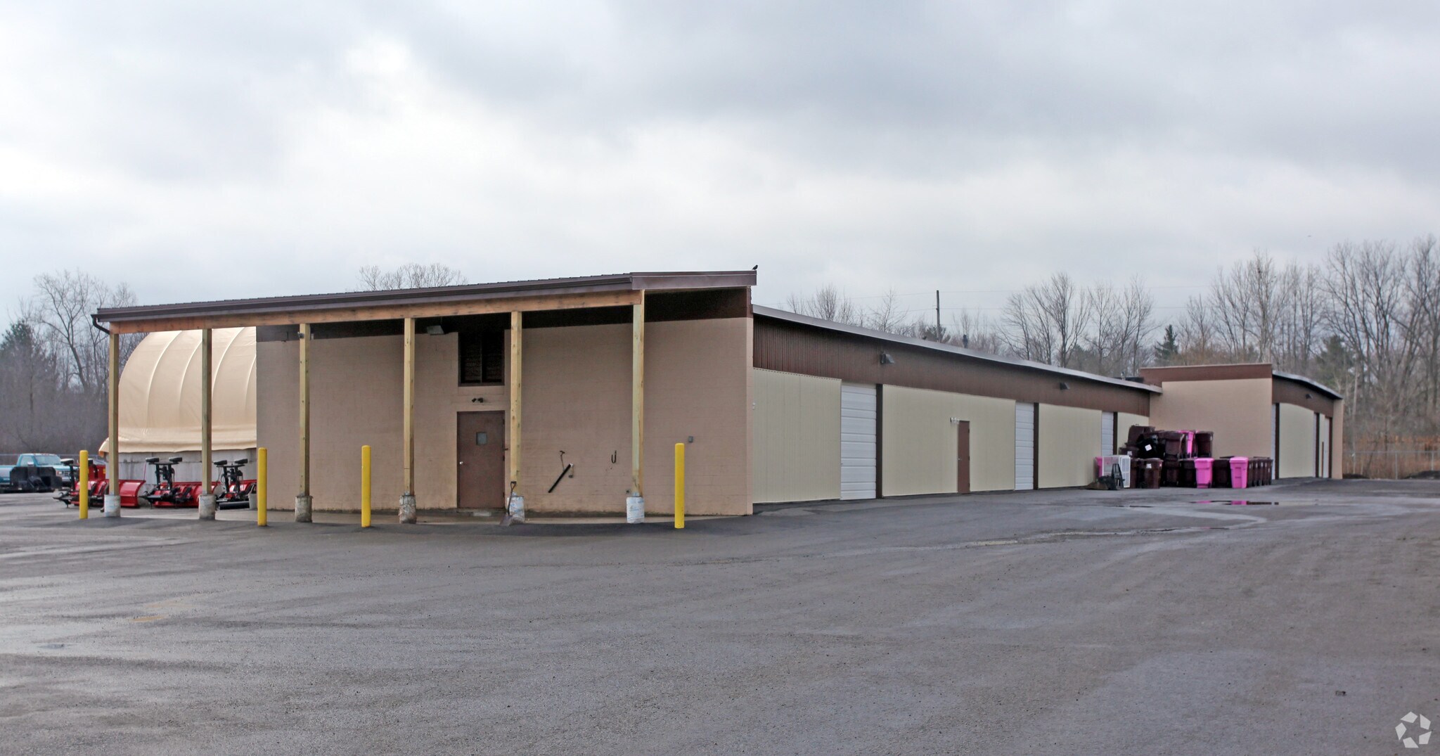 1 Boon Dr, North Chili, NY à louer Photo principale– Image 1 sur 22