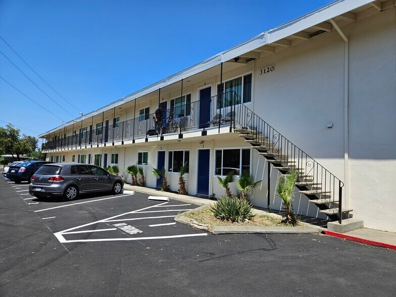 3116-3120 Howe Ave, Sacramento, CA à vendre - Photo de l’immeuble – Image 2 sur 3