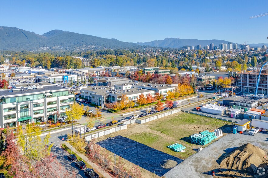 828 Harbourside Dr, North Vancouver, BC à vendre - Aérien – Image 3 sur 7