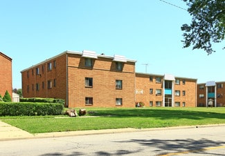 Plus de détails pour 1833-1845 E 31st St, Lorain, OH - Logement à vendre
