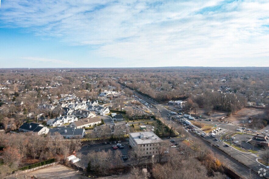 496 Smithtown Byp, Smithtown, NY à louer - Aérien – Image 2 sur 28