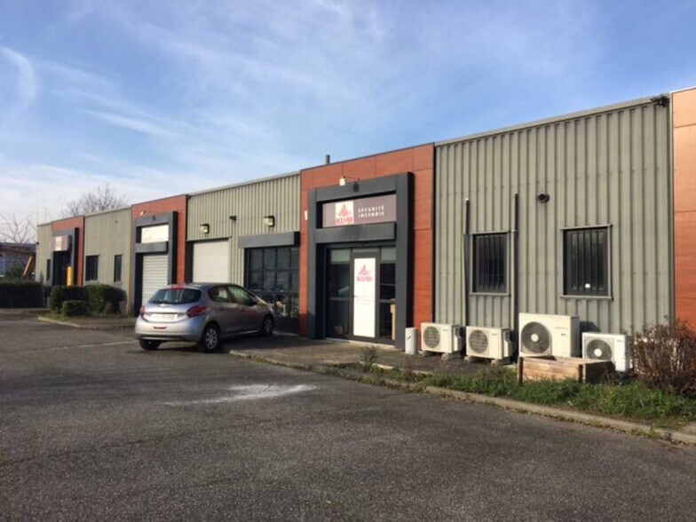 Local d’activités dans L'UNION à louer - Photo de l’immeuble – Image 1 sur 7