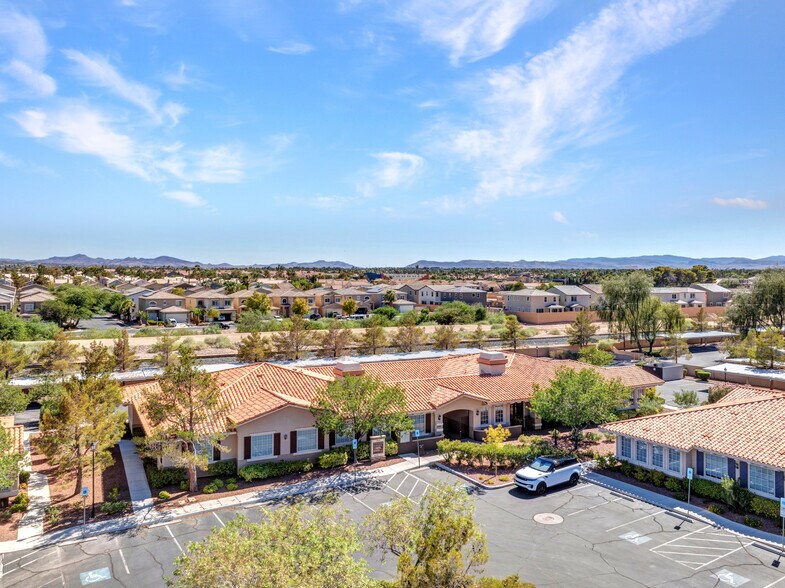 3161 E Warm Springs Rd, Las Vegas, NV à vendre - Photo de l’immeuble – Image 2 sur 28