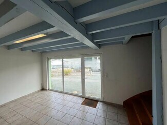 Plus de détails pour Local commercial à louer