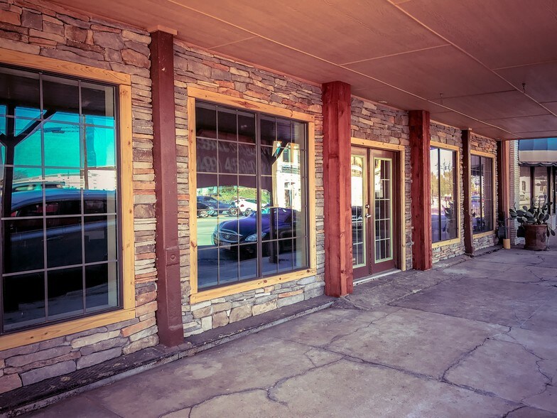 118 S Main St, Weatherford, TX à vendre - Photo de l’immeuble – Image 2 sur 22