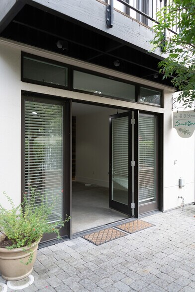 514-516 B St, Santa Rosa, CA à louer - Photo de l’immeuble – Image 3 sur 23