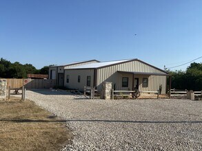 580 County Road 196, Georgetown, TX à louer Photo intérieure– Image 2 sur 2