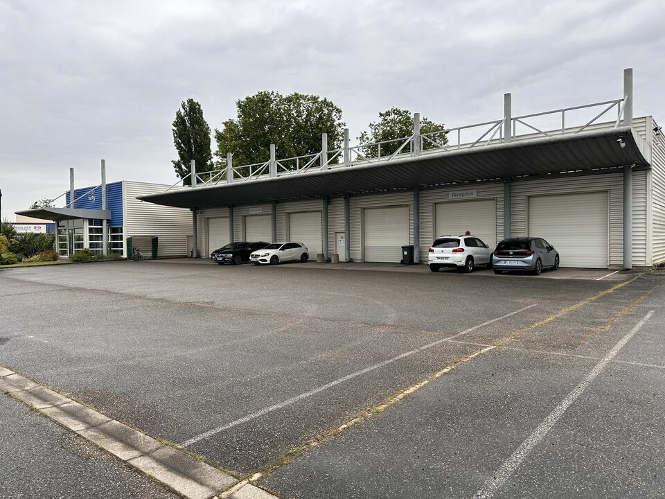 Local d’activités dans Illkirch-Graffenstaden à louer Photo de l’immeuble– Image 1 sur 9
