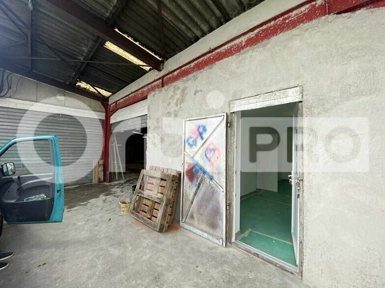 Industriel/Logistique dans ESSÔMES-SUR-MARNE à louer - Photo intérieure – Image 3 sur 7