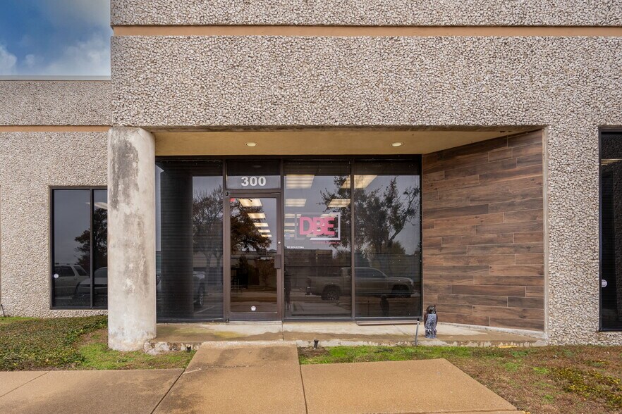 1930 Alpha Dr, Rockwall, TX à louer - Photo principale – Image 1 sur 2