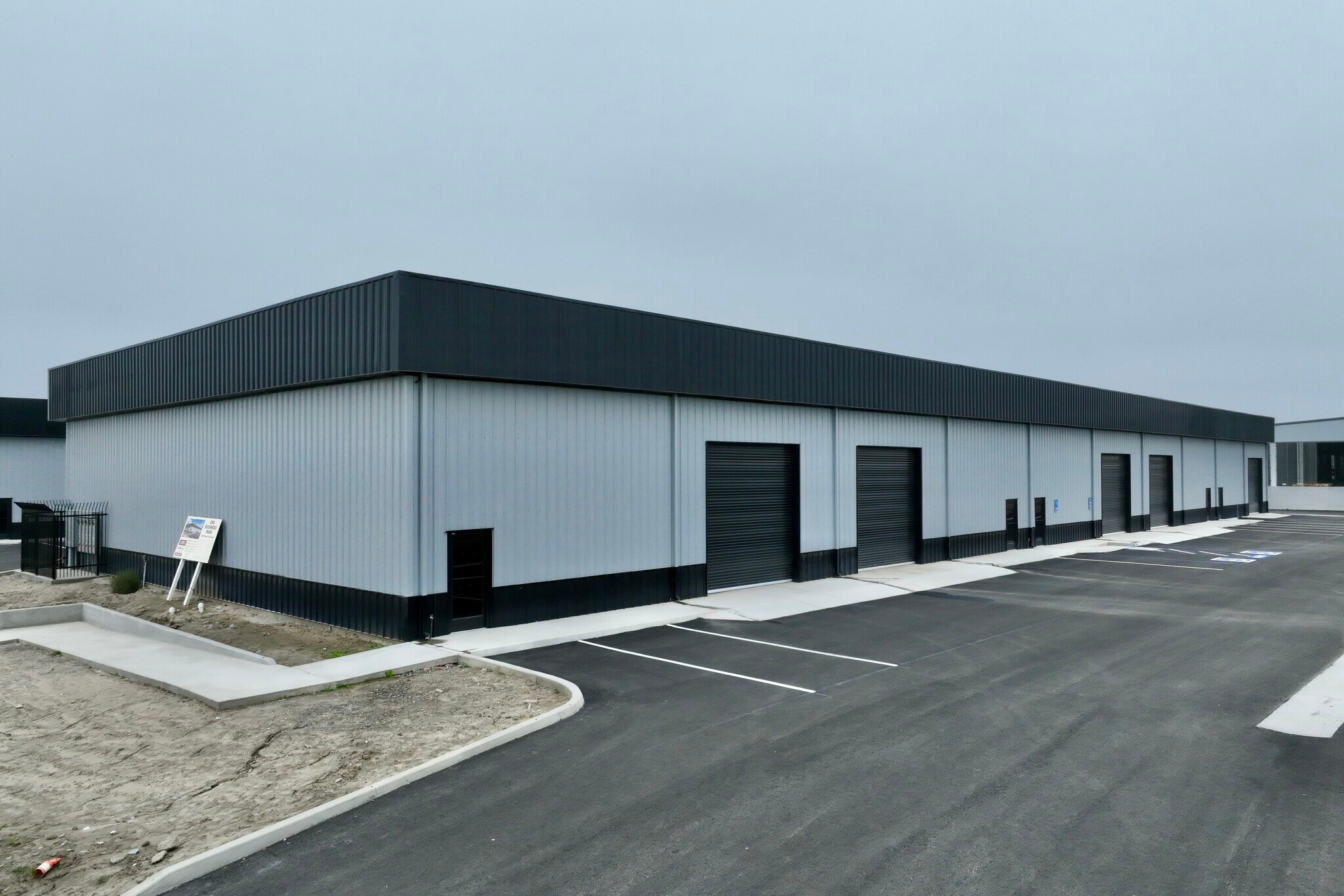 722 Industrial Ave, Tulare, CA à louer Photo de la construction– Image 1 sur 3
