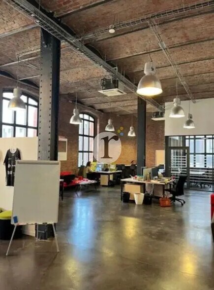 Bureau dans Roubaix à louer - Photo de l’immeuble – Image 1 sur 20