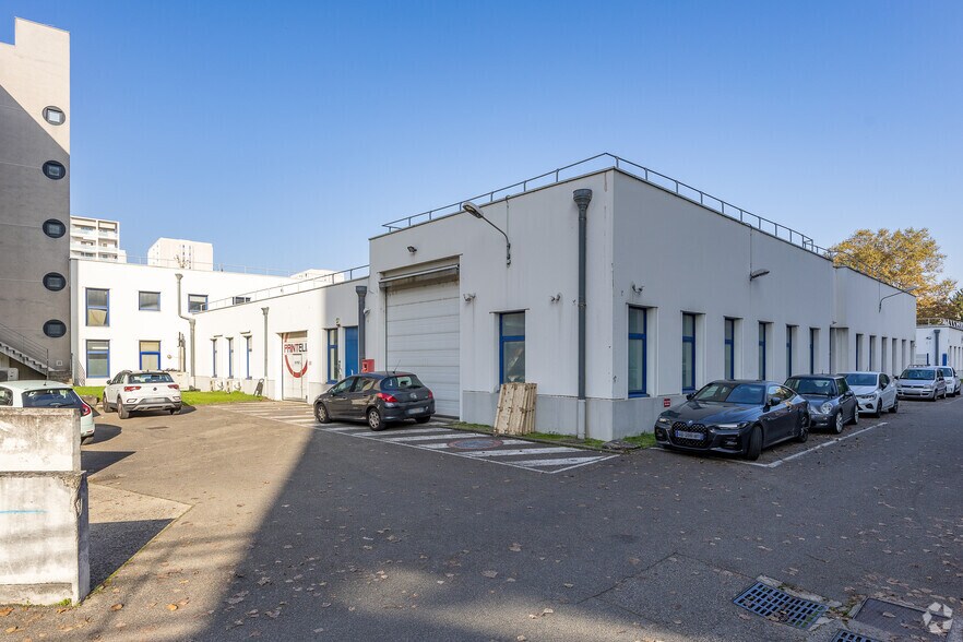 Bureau dans Villeurbanne à louer - Photo de l’immeuble – Image 2 sur 2