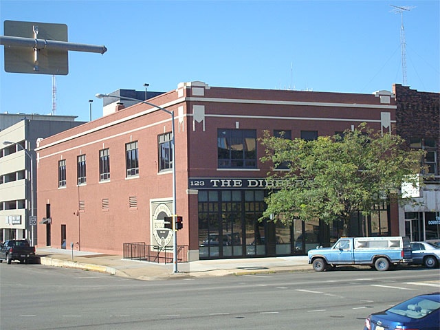 123 SE 6th Ave, Topeka, KS à louer - Photo de l’immeuble – Image 3 sur 8
