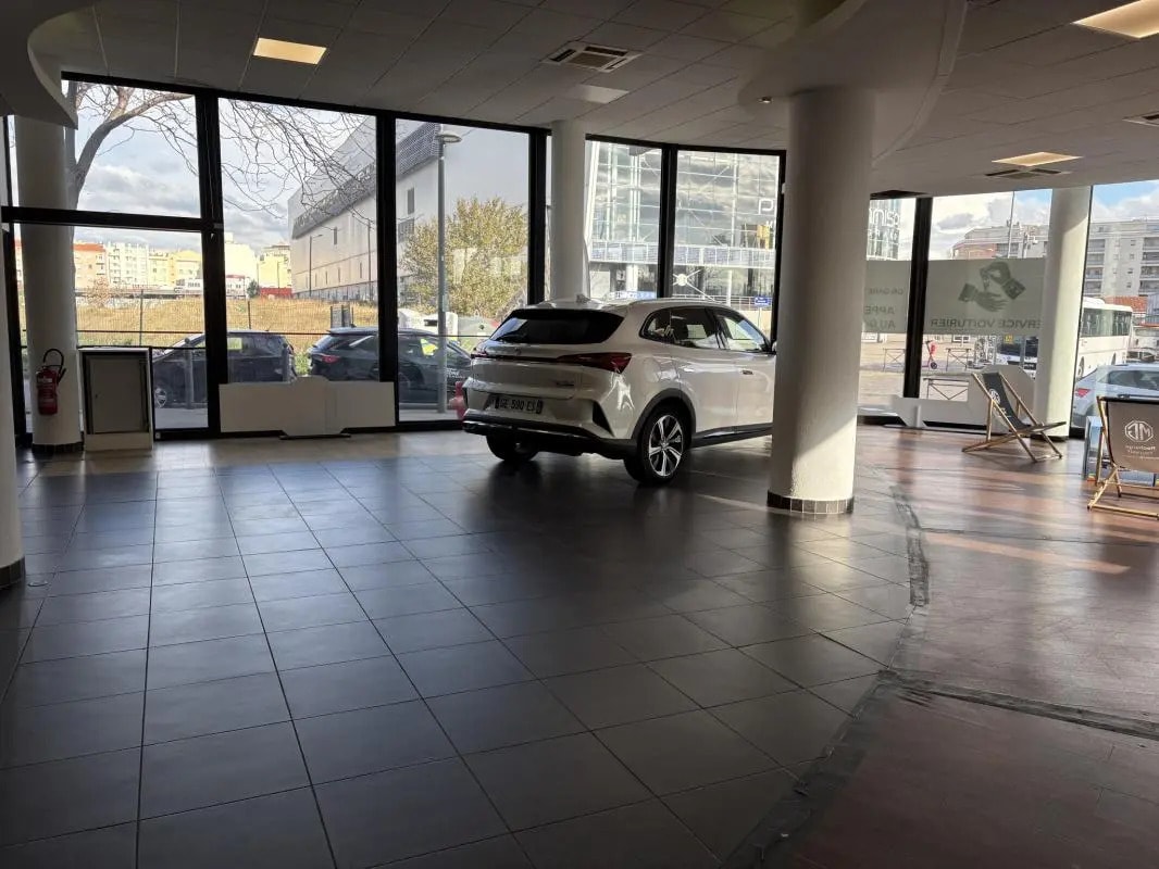 Local commercial dans Marseille à louer Photo intérieure– Image 1 sur 5