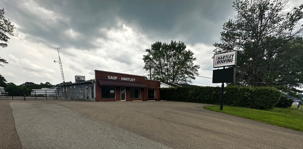 1950 East Pike, Zanesville, OH à louer - Photo de l’immeuble – Image 1 sur 14
