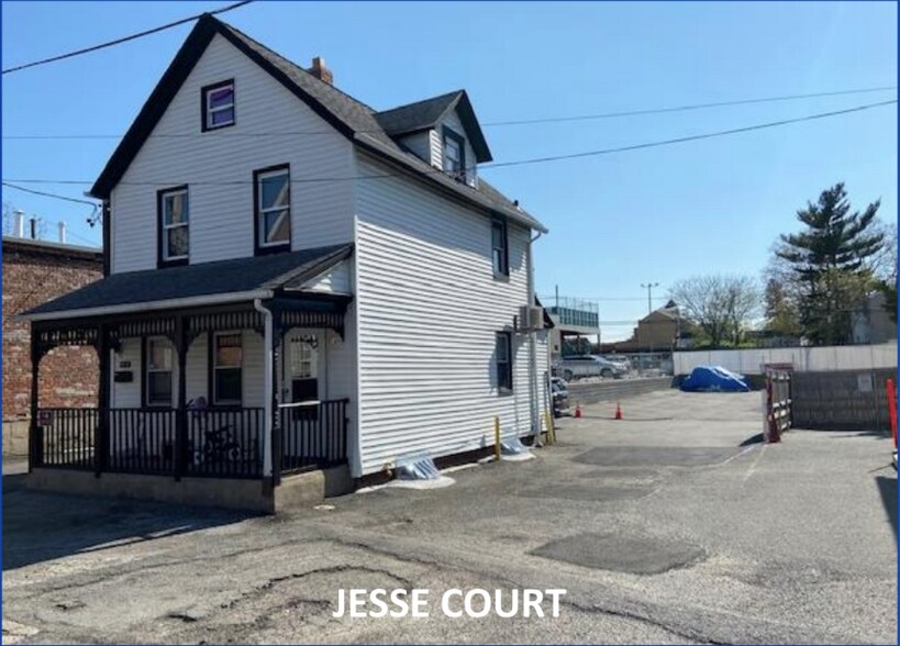 25115 Northern Blvd, Little Neck, NY à vendre - Photo de l’immeuble – Image 3 sur 4