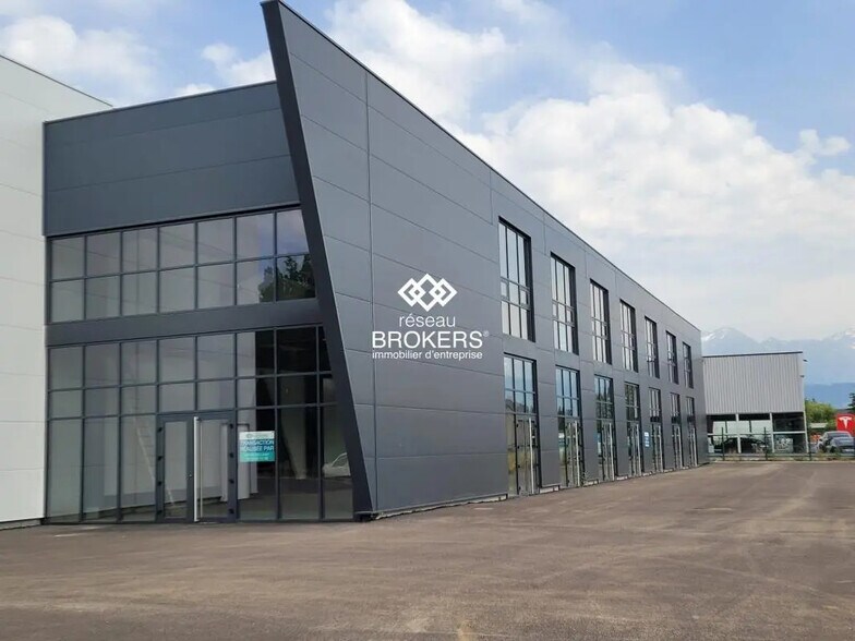 Local commercial dans Chambéry à louer - Photo de l’immeuble – Image 1 sur 2