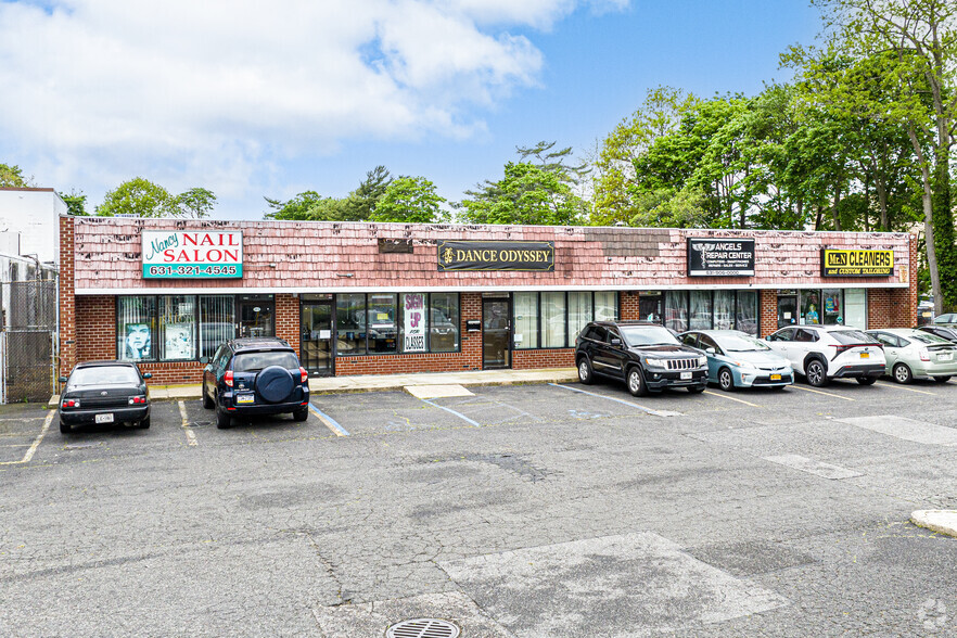 422-426 Great East Neck Rd, West Babylon, NY à louer - Photo principale – Image 1 sur 17